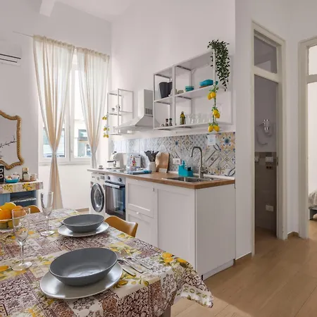 Apartment Giachery House Palermo, Vicino La Metro A Due Passi Dal Centro Palermo