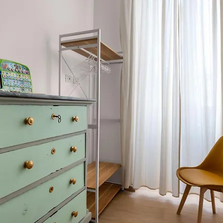 Appartamento Giachery House Palermo, Vicino La Metro A Due Passi Dal Centro Palermo